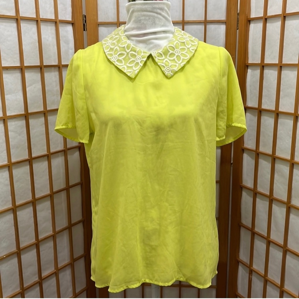 Romantic Forever 21 green blouse 💚
